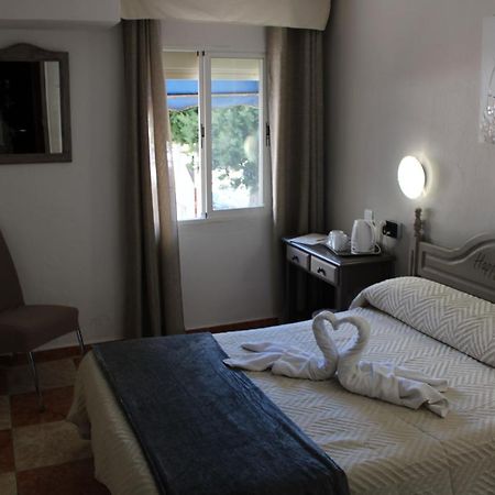 Virgen Del Rocio II Hotel Torremolinos Eksteriør billede