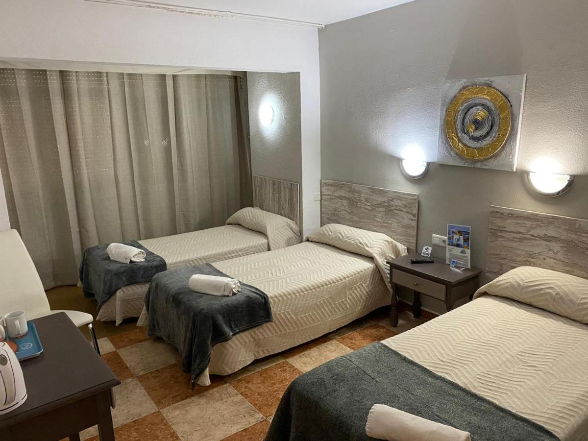 Virgen Del Rocio II Hotel Torremolinos Eksteriør billede
