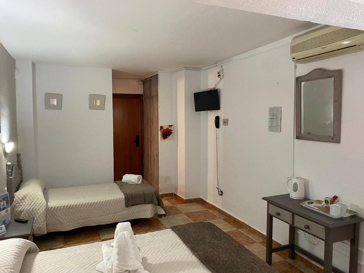 Virgen Del Rocio II Hotel Torremolinos Eksteriør billede