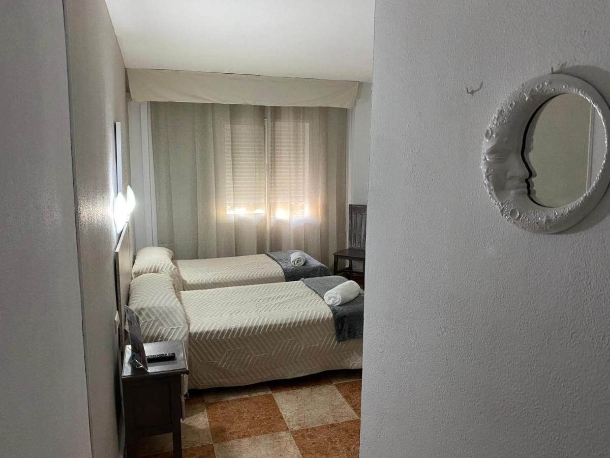 Virgen Del Rocio II Hotel Torremolinos Eksteriør billede
