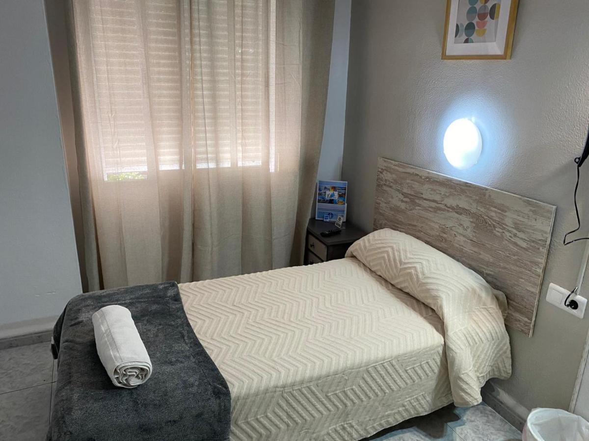 Virgen Del Rocio II Hotel Torremolinos Eksteriør billede