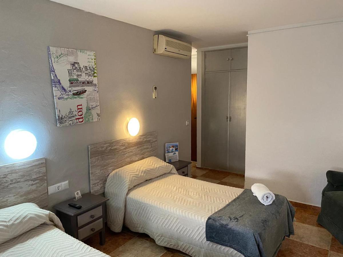 Virgen Del Rocio II Hotel Torremolinos Eksteriør billede