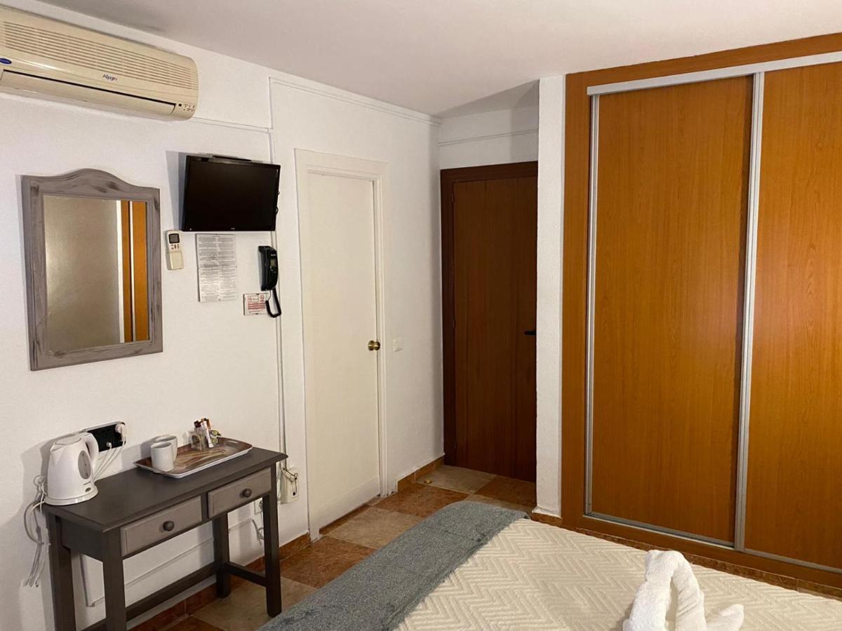 Virgen Del Rocio II Hotel Torremolinos Eksteriør billede
