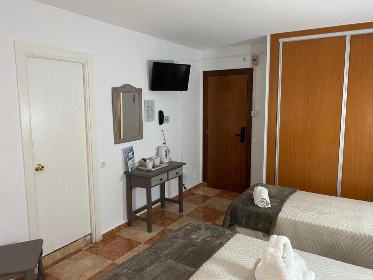 Virgen Del Rocio II Hotel Torremolinos Eksteriør billede